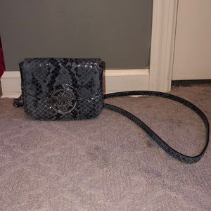 Michael kors crossbody